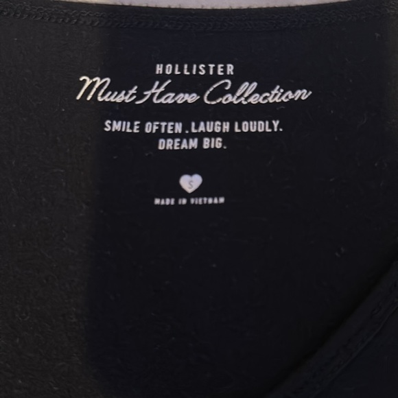 Hollister shirt - Picture 3 of 3